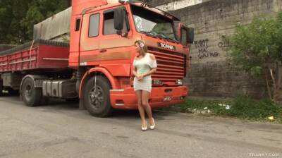 For - Stunning tranny gets picked up for a rough shagging session - ashemale.one
