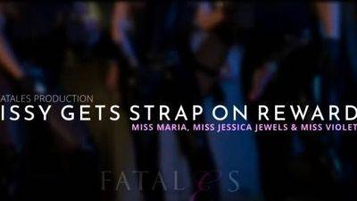 Goddess Jessica Jewels - Sissy gets strap on reward - drtuber.com